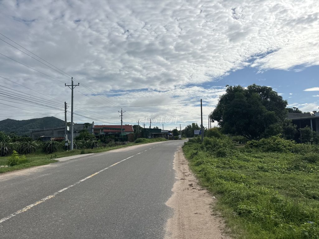 Đất 26.7m x 34m Đường Nguyễn Minh Châu, Tân Tiến, Thị xã LaGi Rẻ nhất