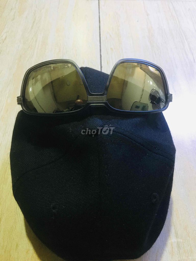 Kính Nam Thể Thao Nhập