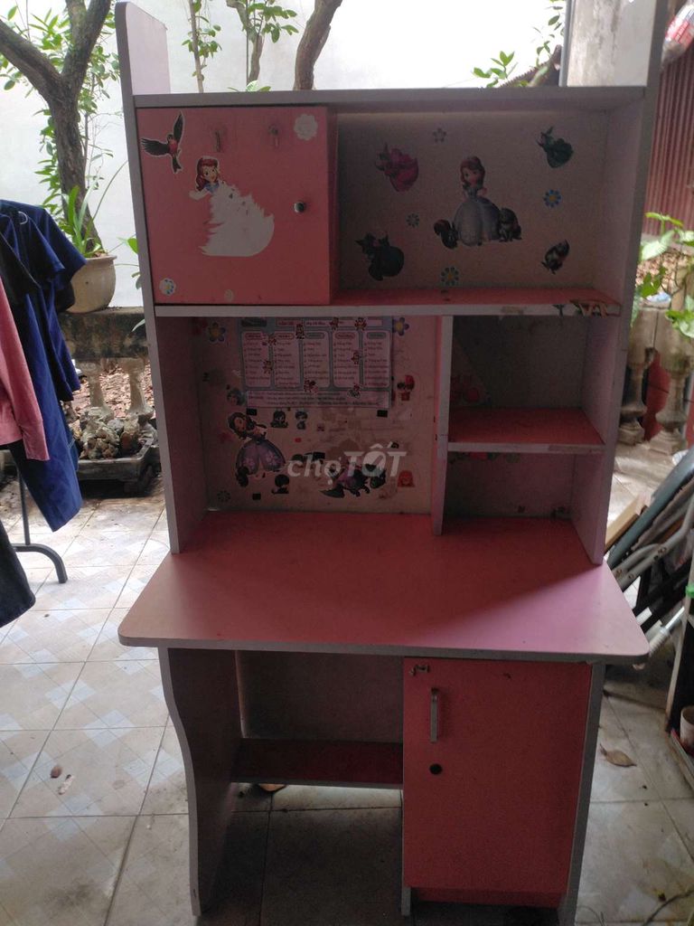 Bàn học gỗ hồng cho trẻ em. Mua bán Bàn ghế tại Quận Hai Bà Trưng Hà Nội được đăng bởi Minh Anh hình 1