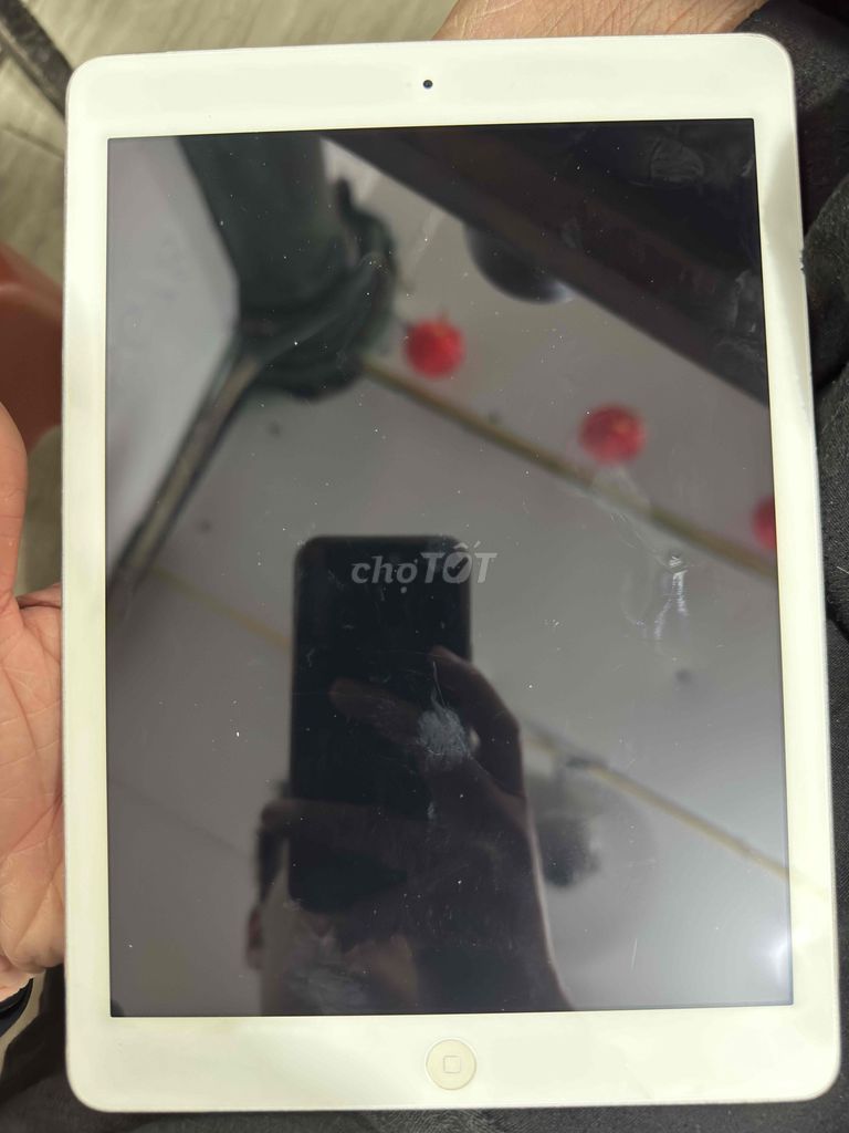 Apple iPad Air Bạc. Mua bán Máy tính bảng tại Quận Đống Đa Hà Nội được đăng bởi Nguyễn Văn Tú hình 1