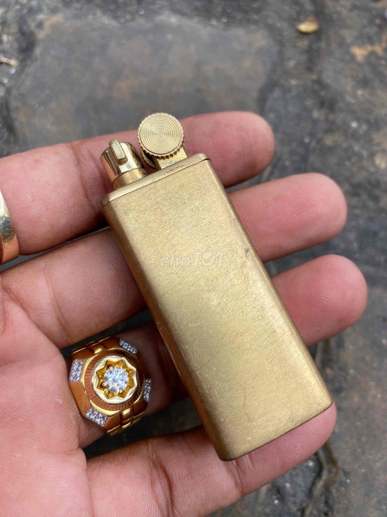 Bật Lửa Cơ Chế Xăng Đá Vỏ Đồng. Mua bán Đồ sưu tầm, đồ cổ tại Quận 4 Tp Hồ Chí Minh được đăng bởi Đại Lâm Mộc Nguyễn Đức hình 1