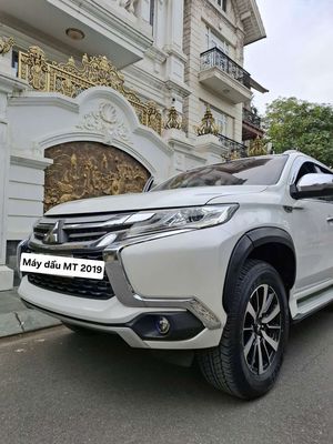 Mitsubishi Pajero Sport 2019 Trắng