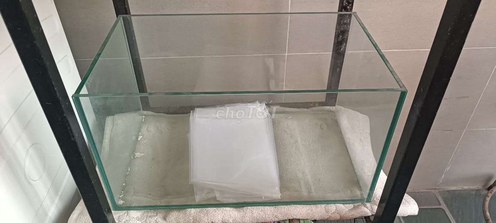 Hồ kính 8li 48x28x26cm Đã sử dụng. Mua bán Phụ kiện, Thức ăn, Dịch vụ tại Quận Hải Châu Đà Nẵng được đăng bởi Tony Trần hình 1