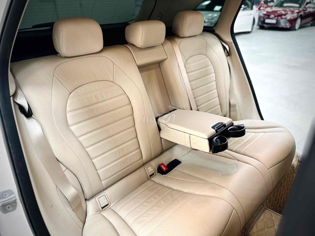 𝐌𝐞𝐫𝐜𝐞𝐝𝐞𝐬-𝐁𝐞𝐧𝐳 𝐆𝐋𝐂𝟐𝟎𝟎 𝟒𝐦𝐚𝐭𝐢𝐜 𝐌𝐨𝐝𝐞𝐥 𝟐𝟎𝟐𝟏. Mua bán Ô tô tại Thành phố Thủ Đức Tp Hồ Chí Minh được đăng bởi Tấn Khang Chuyên Xe Lướt hình 17