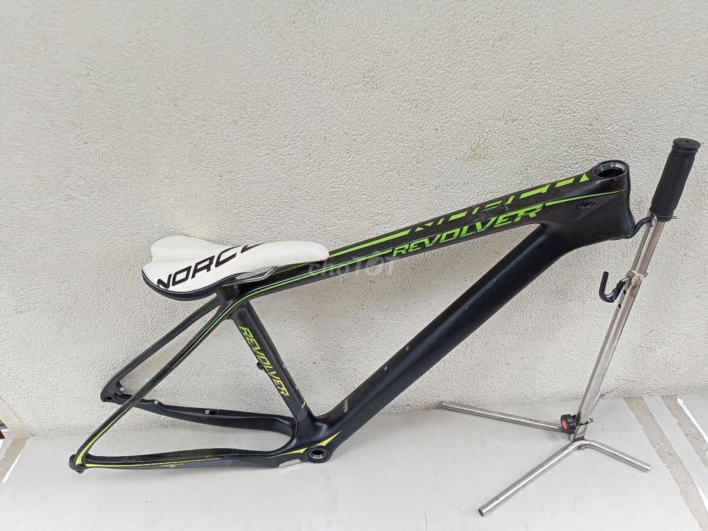 Frame MTB Carbon Norco Revolution có yên từ Mỹ về