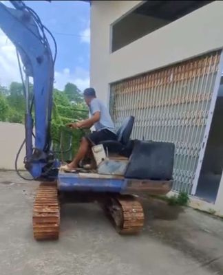 MÁY ĐÀO KOBUTA KH35, GÀU 0175. Mua bán Phương tiện khác tại Huyện Cái Bè Tiền Giang được đăng bởi AN