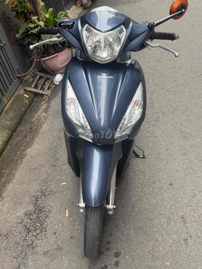 Honda Vision Xám xanh 42128 km. Mua bán Xe máy tại Quận Phú Nhuận Tp Hồ Chí Minh được đăng bởi Hoà hình 4
