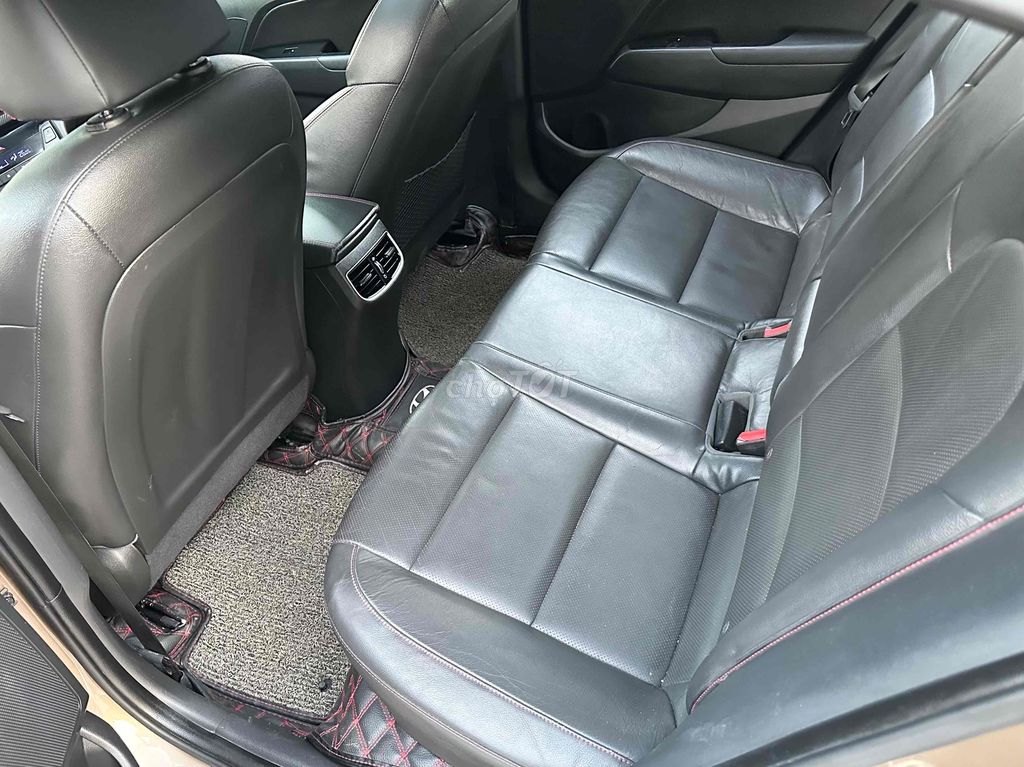 Hyundai Elantra 2019 1.6AT Sport - 80000 km. Mua bán Ô tô tại Quận Hoàng Mai Hà Nội được đăng bởi Đức Quyết hình 9