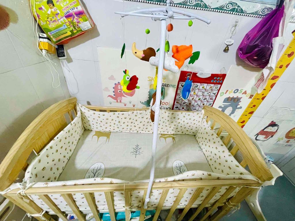 Cũi em bé CHILUX Gỗ tự nhiên. Mua bán Mẹ và bé tại Huyện Củ Chi Tp Hồ Chí Minh được đăng bởi nguyễn thị thảo nguyên hình 1