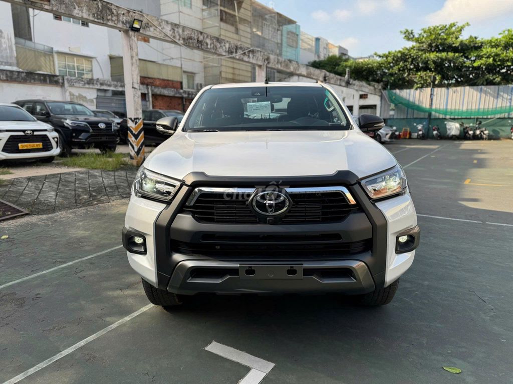 ✅ TOYOTA HILUX 𝟐𝟎𝟐𝟒 🛑 GIẢM 40tr 🛑 TẶNG PHỤ KIỆN🛑