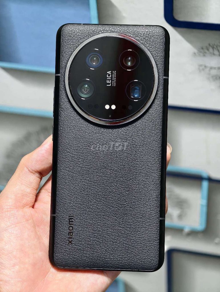 Xiaomi 14 Ultra Đen 12/256GB fulbox rom quốc tế . Mua bán Điện thoại tại Thành phố Thủ Đức Tp Hồ Chí Minh được đăng bởi NANI MOBILE hình 1