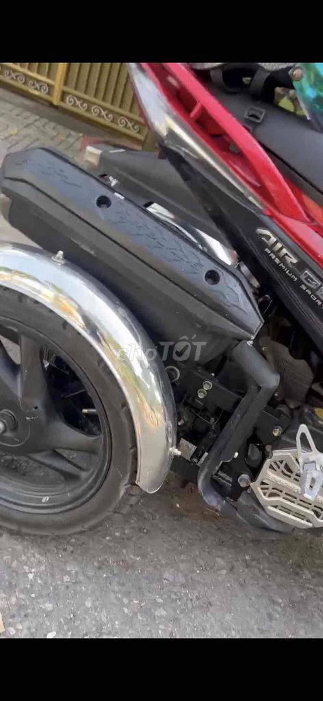 Xe tay ga Honda Air Blade đỏ đen. Mua bán Xe máy tại Thành phố Mỹ Tho Tiền Giang được đăng bởi LK hình 4