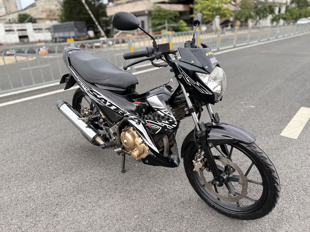 Черный тихий тюнинг автомобилей Suzuki Raider 2013