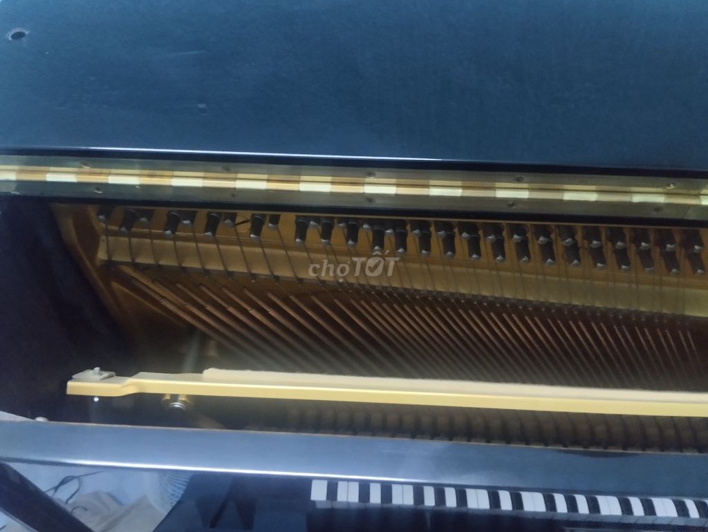 Piano Yamaha UX