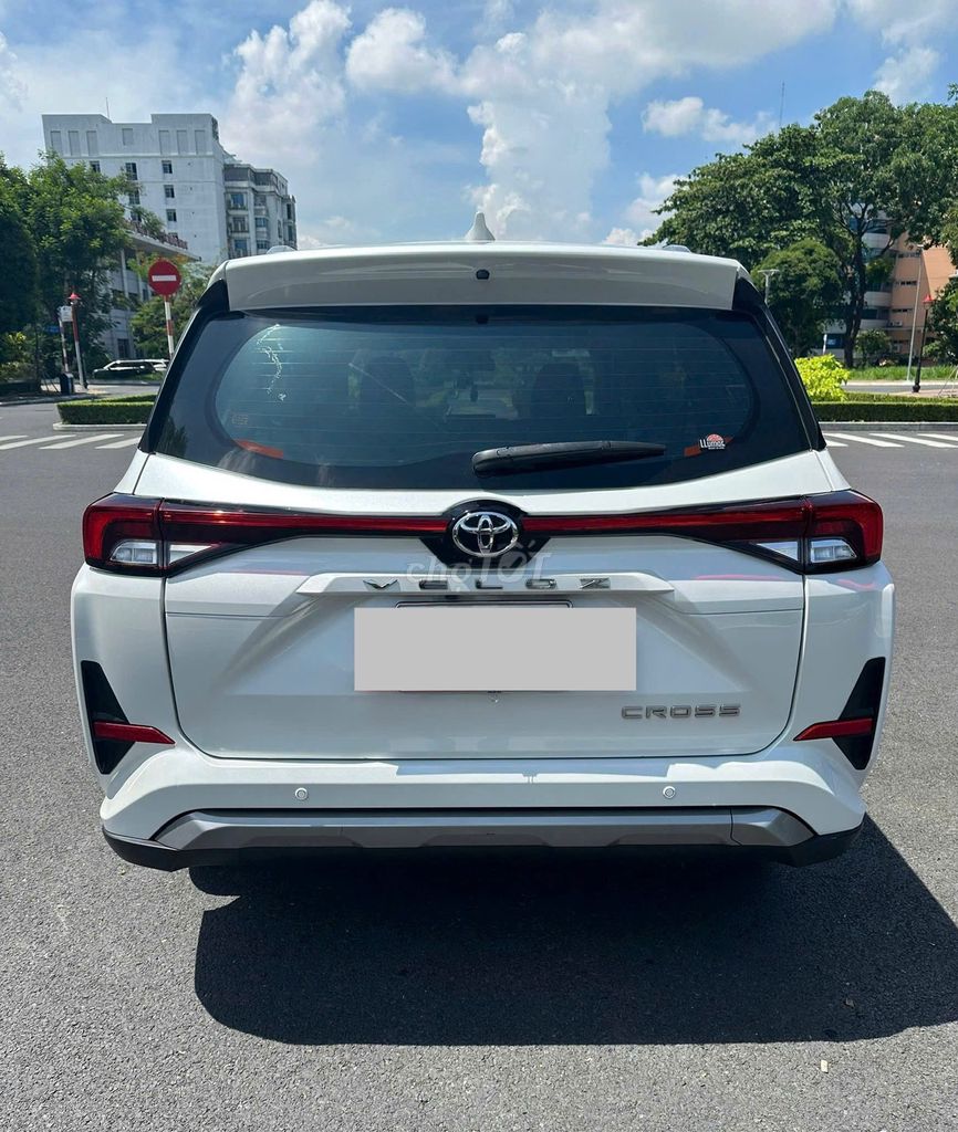 Toyota Veloz Cross 2022 CVT Top siêu mới. Mua bán Ô tô tại Quận 12 Tp Hồ Chí Minh được đăng bởi NHI Ô TÔ AN SƯƠNG hình 6