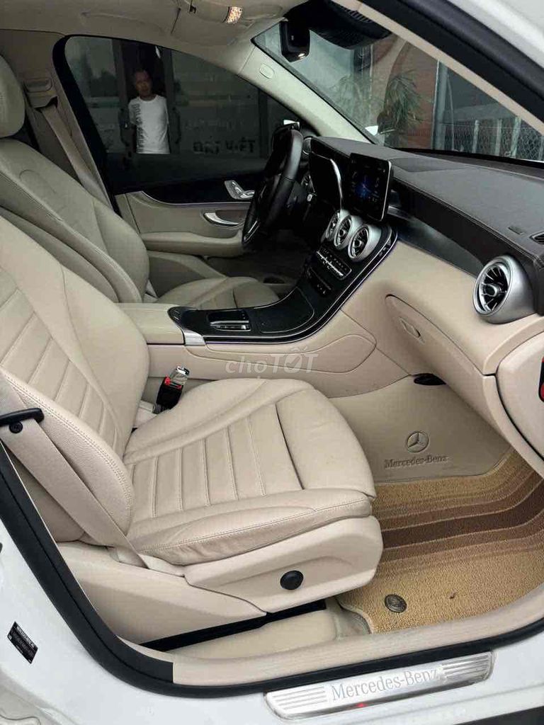 Mercedes Benz GLC 2021 300 4MATIC - 58000 km. Mua bán Ô tô tại Huyện Thường Tín Hà Nội được đăng bởi Thành Đạt hình 9