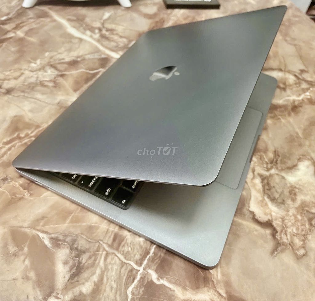 Macbook Pro Touchbar 2020 I5/8Gb/SSD 256Gb/13.3"Rẻ. Mua bán Laptop tại Quận Hoàng Mai Hà Nội được đăng bởi Quốc Tuấn hình 3
