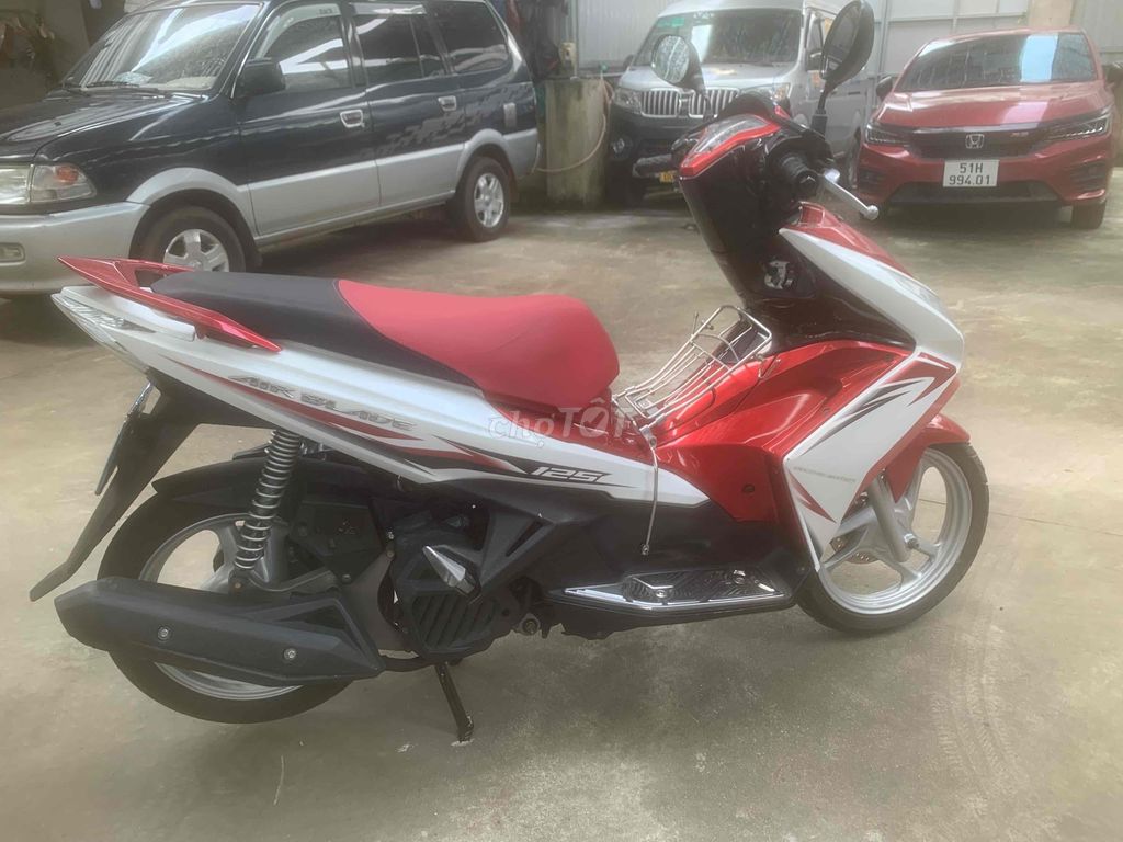 bán Airblade 125 Fi màu trắng đỏ đen đời 2013 bstp