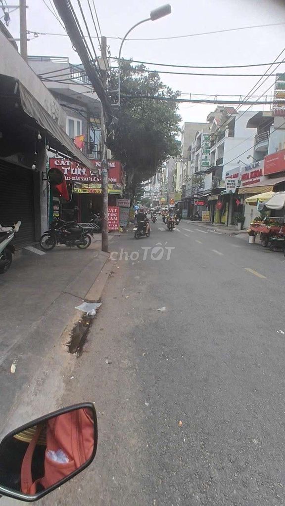 Аренда · 5 комн. · 56 м² · Quận Tân Phú, ул. Đường Phú Thọ Hoà