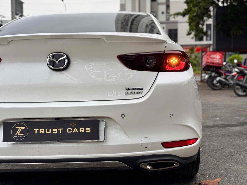 Mazda 3 1.5 Luxury - Sedan - 23.000km. Mua bán Ô tô tại Quận 8 Tp Hồ Chí Minh được đăng bởi Cửa hàng ô tô cũ TRUST CARS hình 10