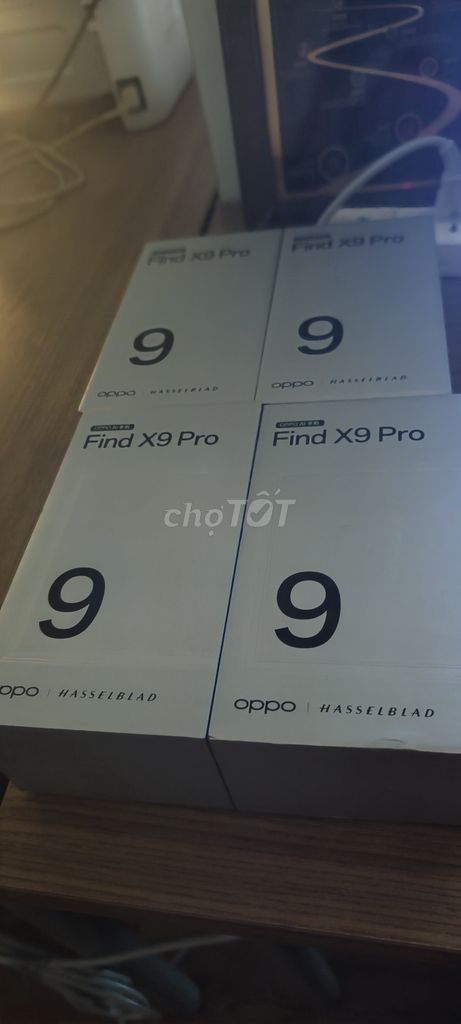 Oppo Find X9 Pro 12/256 Trắng 16/512 Đỏ và Titan. Mua bán Điện thoại tại Quận 7 Tp Hồ Chí Minh được đăng bởi võ văn vinh hình 1