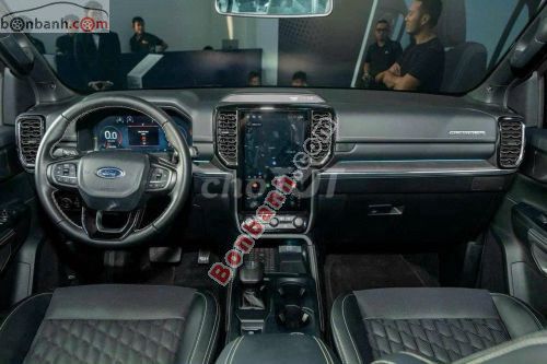 Ford Everest Platinum 2.0L 4x4 AT 2025. Mua bán Ô tô tại Quận Hà Đông Hà Nội được đăng bởi Nguyễn Đúc Thà hình 4