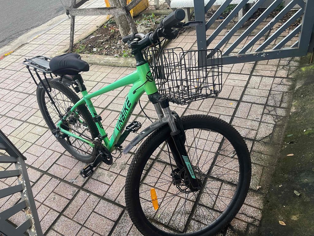 Cần bán xe đạp khung nhôm, mâm 27in xe ít đi