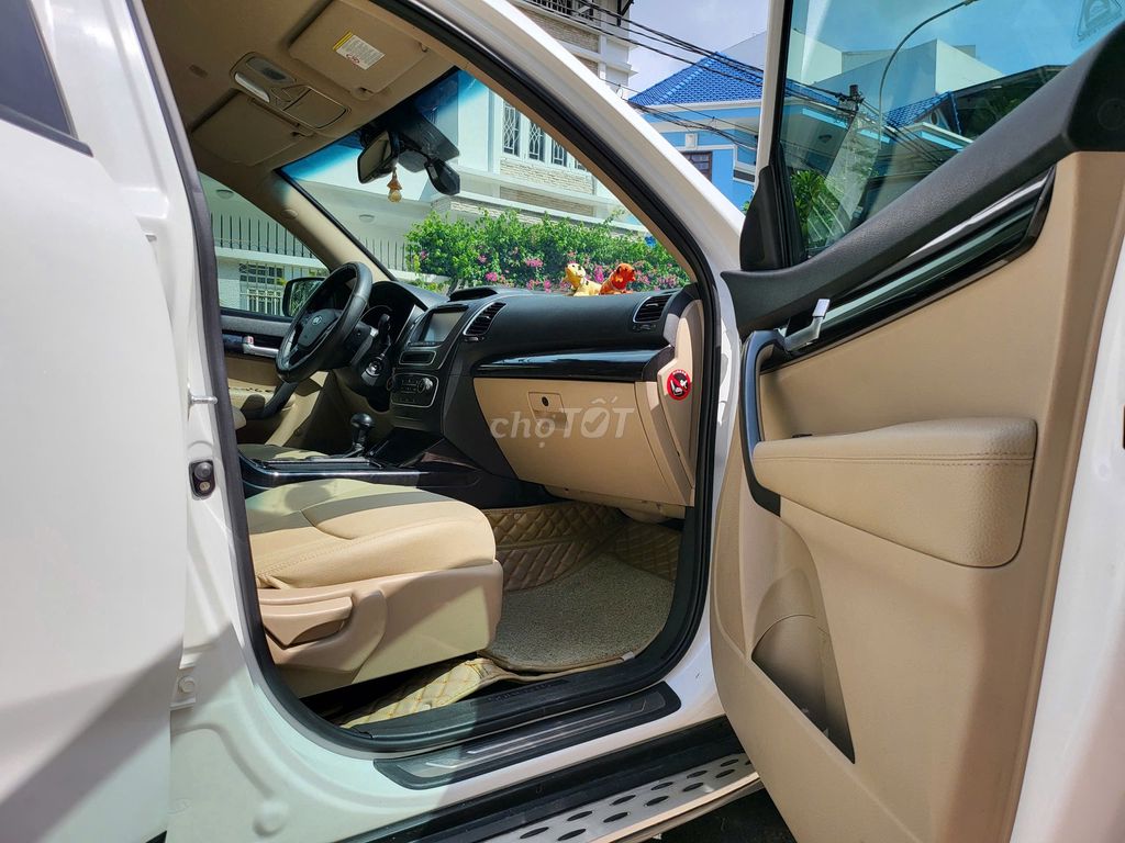 Kia Sorento đk lần đầu t8/2017 máy xăng. Mua bán Ô tô tại Quận 10 Tp Hồ Chí Minh được đăng bởi Anh Thanh hình 9