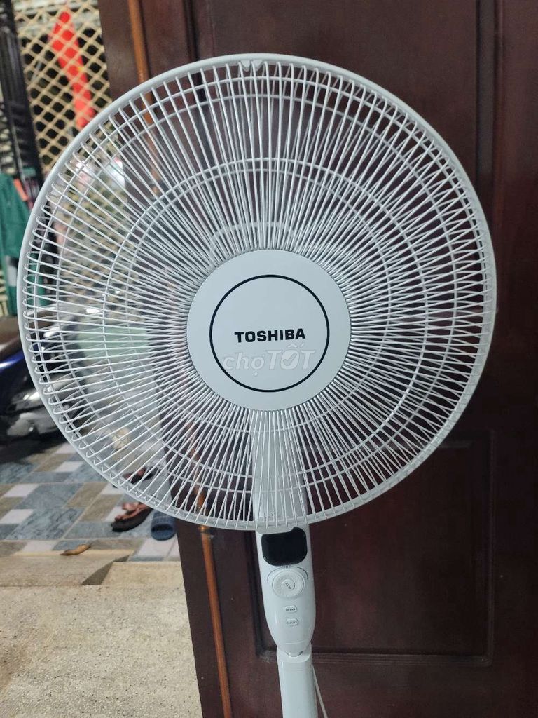 Quạt đứng Toshiba F-LSD10 Trắng Trung Quốc. Mua bán Quạt tại Thành phố Đồng Xoài Bình Phước được đăng bởi Bếp ga nội địa hình 1
