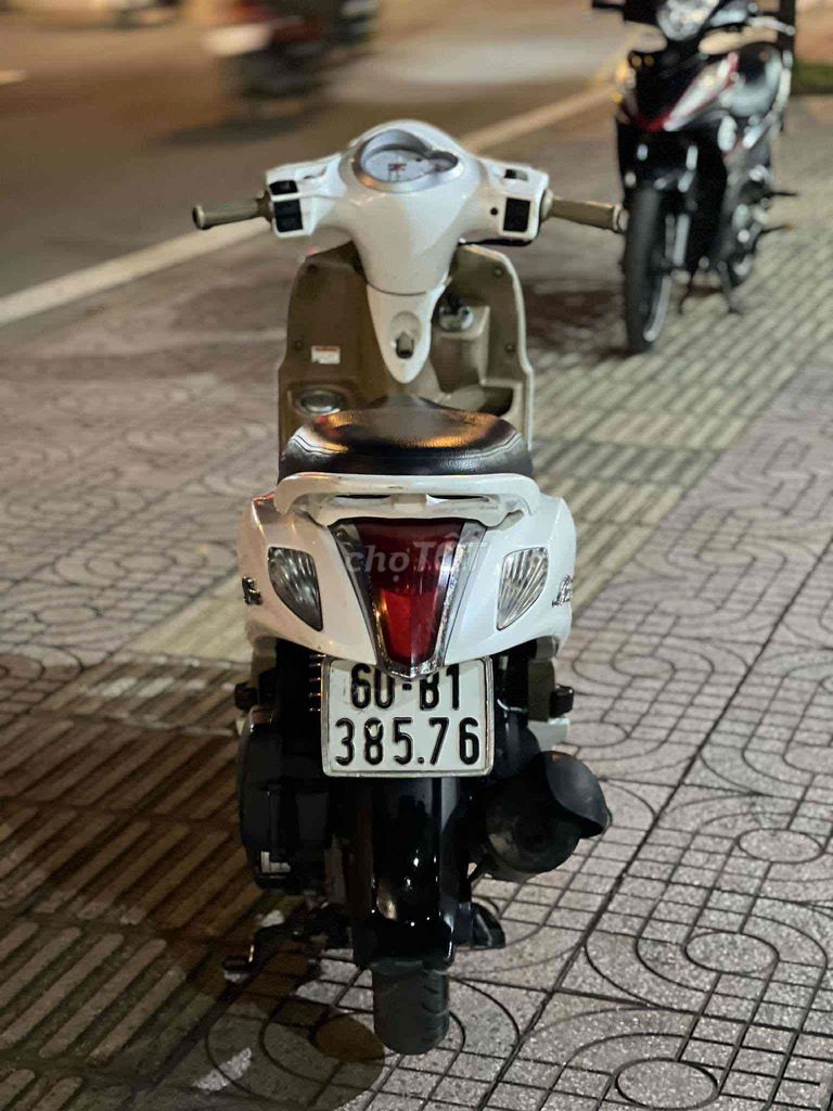 Yamaha Zoza 2011 màu trắng đen len ken mới 90%. Mua bán Xe máy tại Thành phố Thủ Đức Tp Hồ Chí Minh được đăng bởi Nguyễn Thanh Bình hình 2