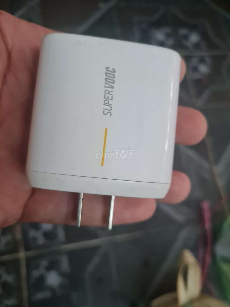 Cục sạc Oppo SuperVOOC 66W Trắng. Mua bán Phụ kiện (Màn hình, Chuột...) tại Quận 3 Tp Hồ Chí Minh được đăng bởi Đồ chơi giá rẻ trẻ thêm vui hình 1