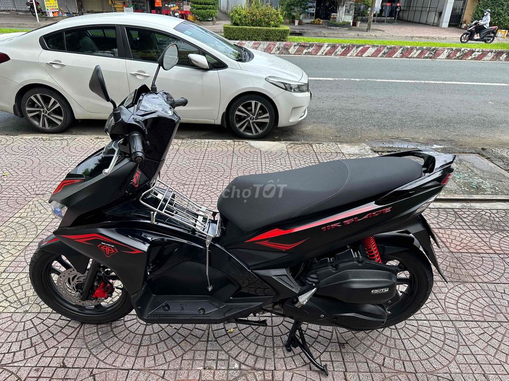 Honda Air Blade 2017 Đen nhám zin dep vĩnh long. Mua bán Xe máy tại Thành phố Vĩnh Long Vĩnh Long được đăng bởi xe máy Tùng Beo hình 4