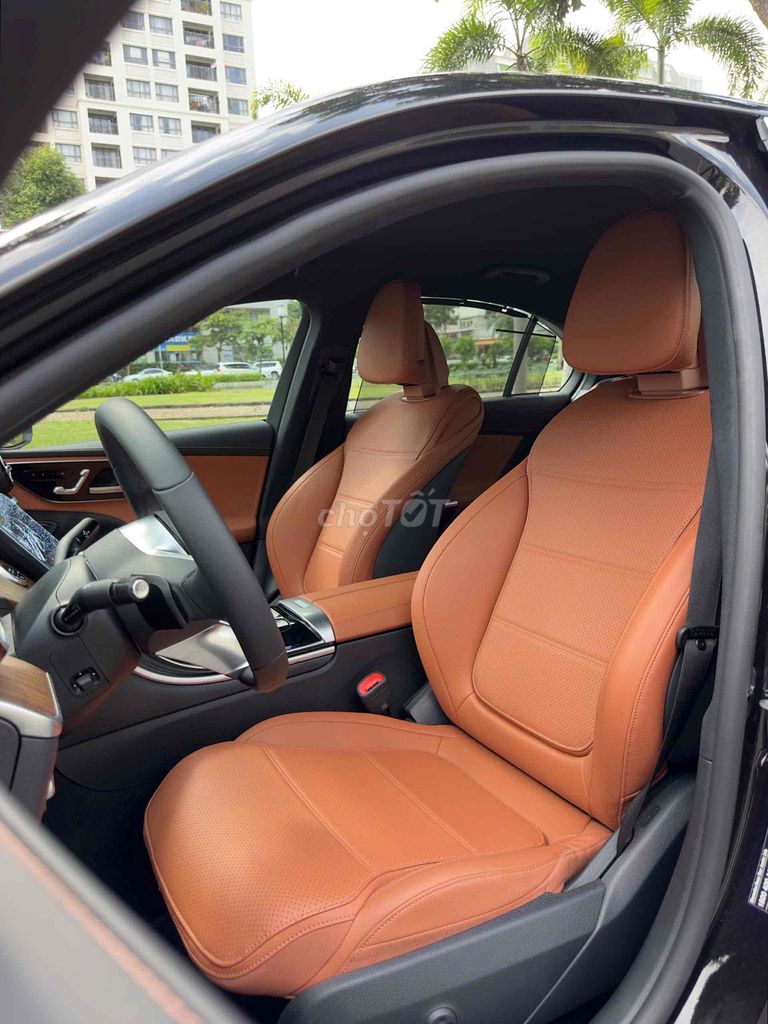 Mercedes Benz C Class 2023 C200 Avantgarde Plus. Mua bán Ô tô tại Quận 7 Tp Hồ Chí Minh được đăng bởi Thế Giới Xe Đức Sài Gòn hình 7