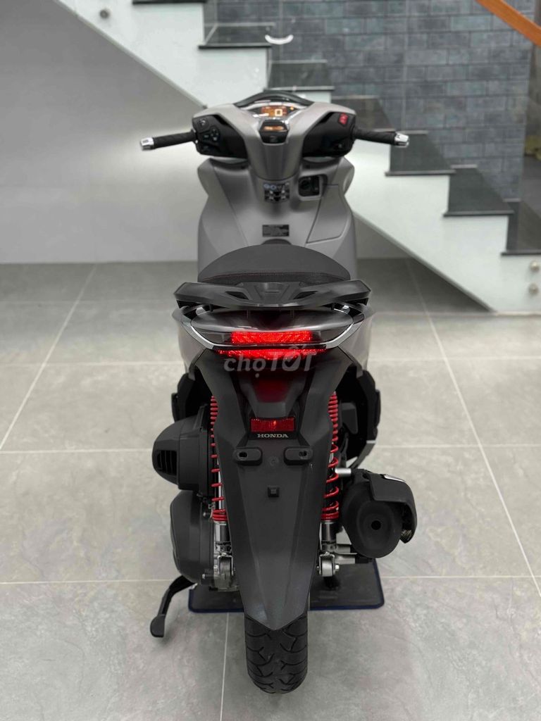 Sh350i 2023 xám bạc lướt 3000km. Mua bán Xe máy tại Quận Tân Bình Tp Hồ Chí Minh được đăng bởi Thang Nguyen hình 16