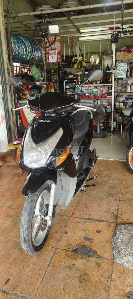 Xe zin đẹp như mới, máy êm ru không hú hí. Mua bán Xe máy tại Huyện Cái Bè Tiền Giang được đăng bởi Cái Bè Tiền Giang  hình 5