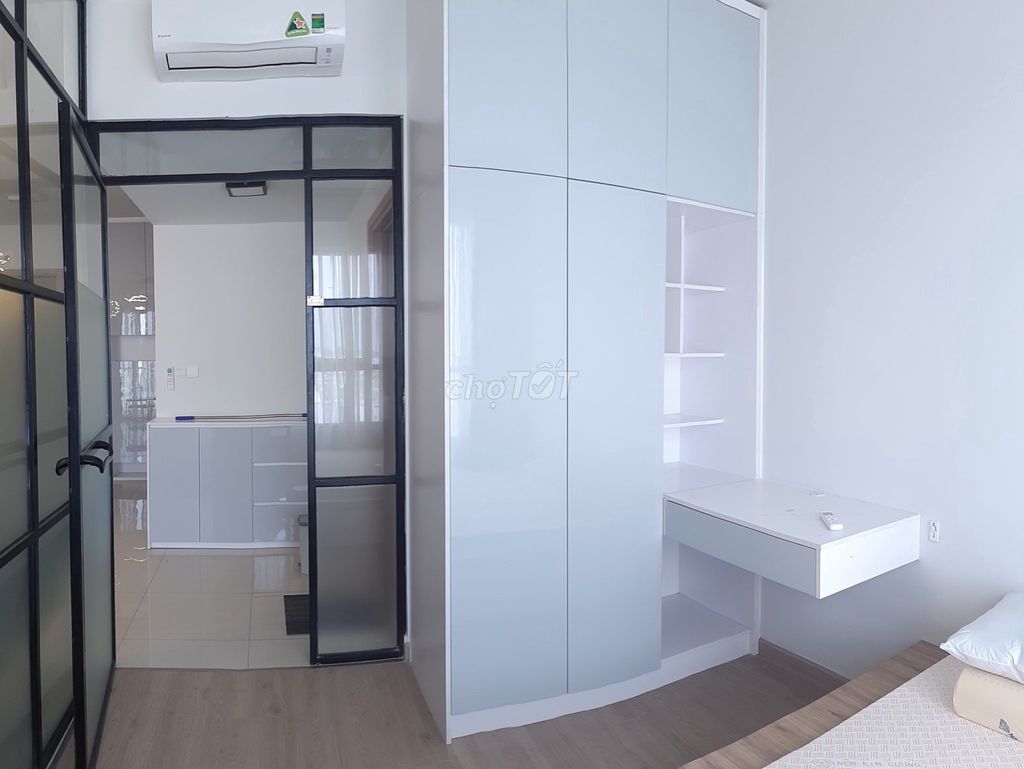 Cần bán lại căn Emerald , 53m2 1PN + 1WC , Full nội thất , giá 2.8Tỷ