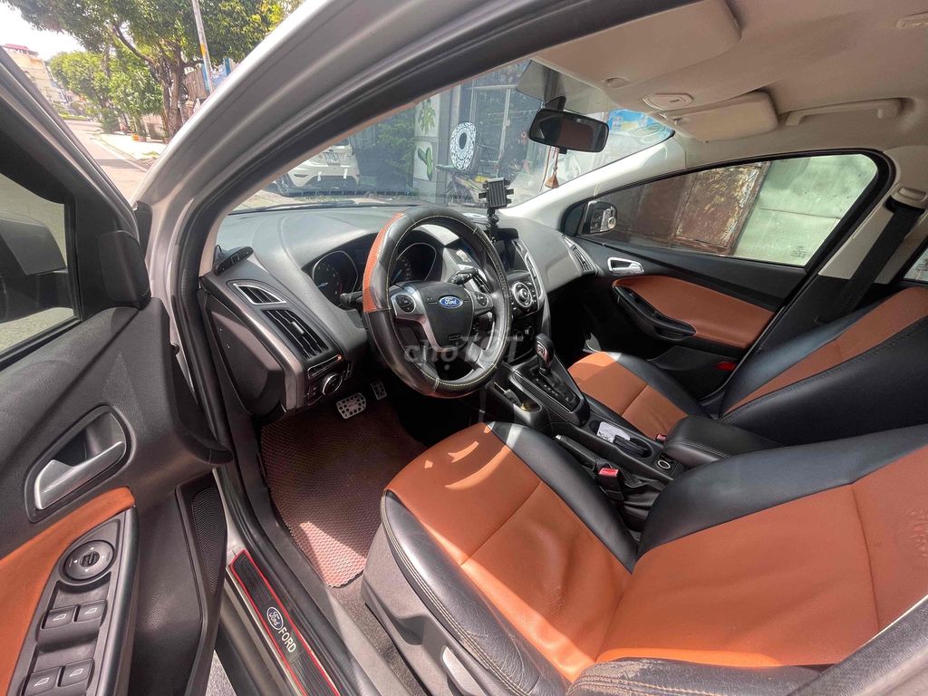 Ford Focus 2013 Trend 1.6 AT Hatchback - 100000 km. Mua bán Ô tô tại Quận 12 Tp Hồ Chí Minh được đăng bởi Anh tuan hình 13