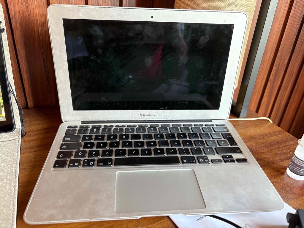 Apple MacBook Air 11-inch A1370 Bạc. Mua bán Laptop tại Quận Gò Vấp Tp Hồ Chí Minh được đăng bởi Nguyen thân hình 1