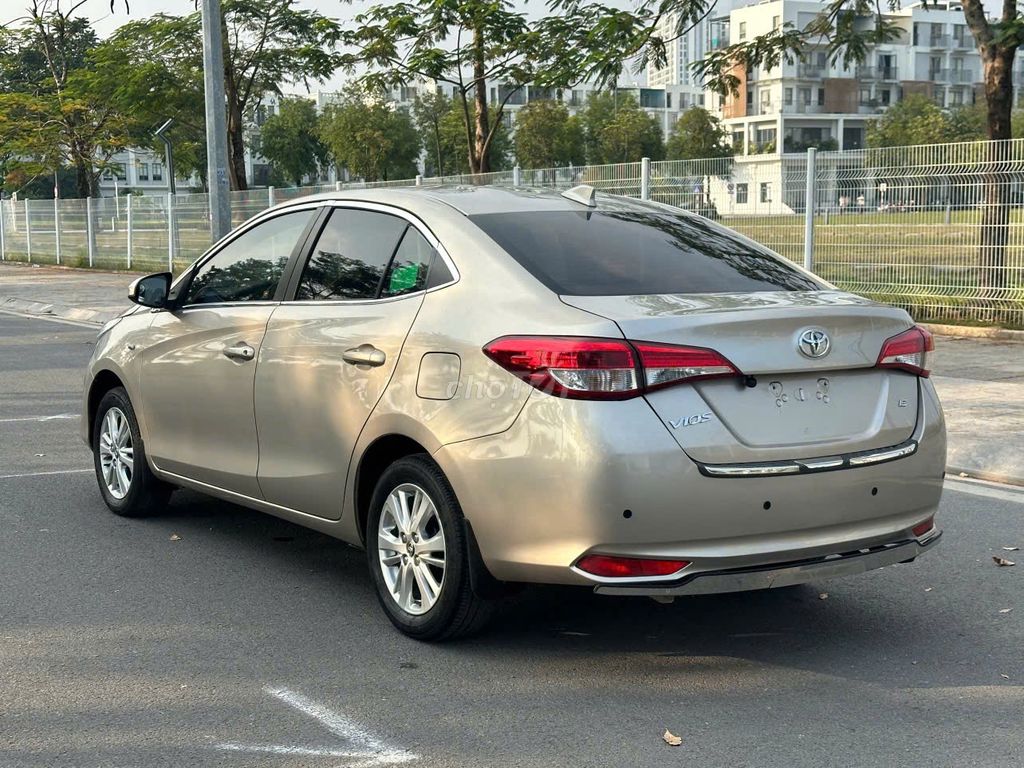 Toyota Vios E 2020 màu vàng cát. Mua bán Ô tô tại Quận Hoàng Mai Hà Nội được đăng bởi Thanh auto hình 4
