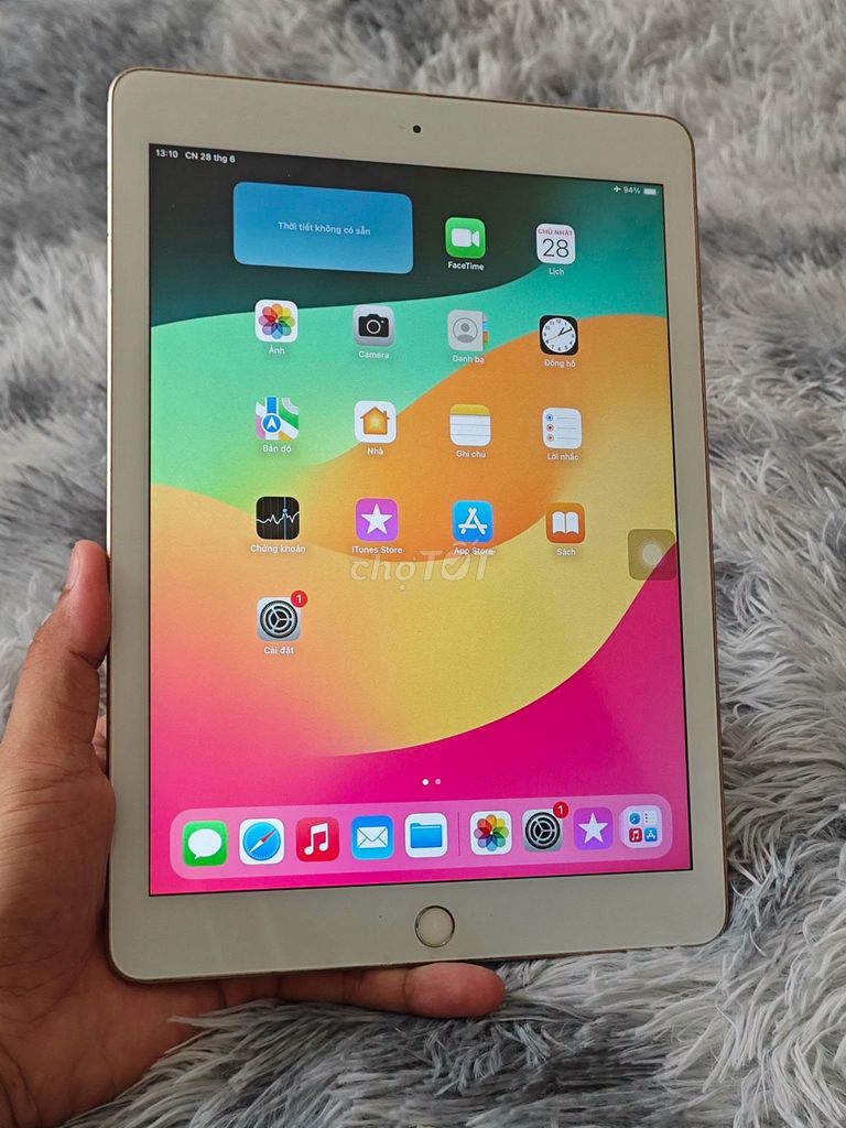 Apple iPad Gen 6 Wifi 32GB Vàng. Mua bán Máy tính bảng tại Thị xã Gò Công Tiền Giang được đăng bởi Hội Đồ Điện Tử hình 1