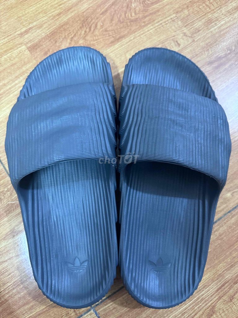 dép adidas. Mua bán Giày dép tại Quận Bình Tân Tp Hồ Chí Minh được đăng bởi Thành long hình 2