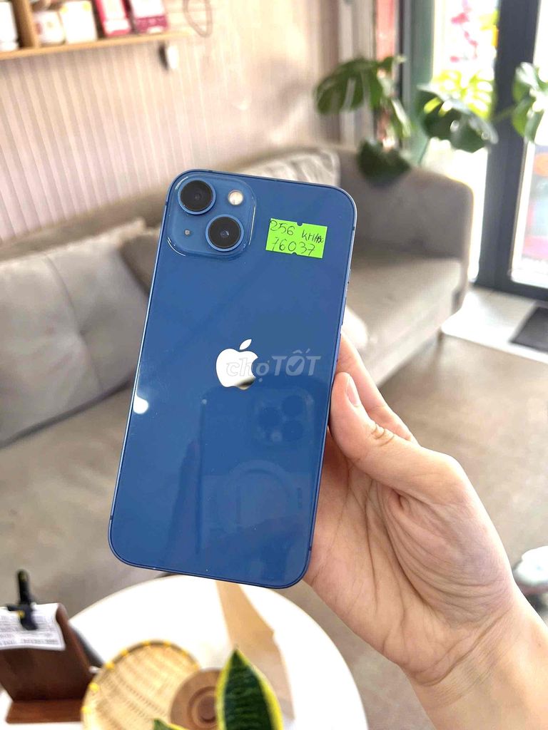 Apple iPhone 13 256GB Blue Hàn Quốc Chính Hãng 99%. Mua bán Điện thoại tại Quận 8 Tp Hồ Chí Minh được đăng bởi CA REM BÁN TÁO hình 1