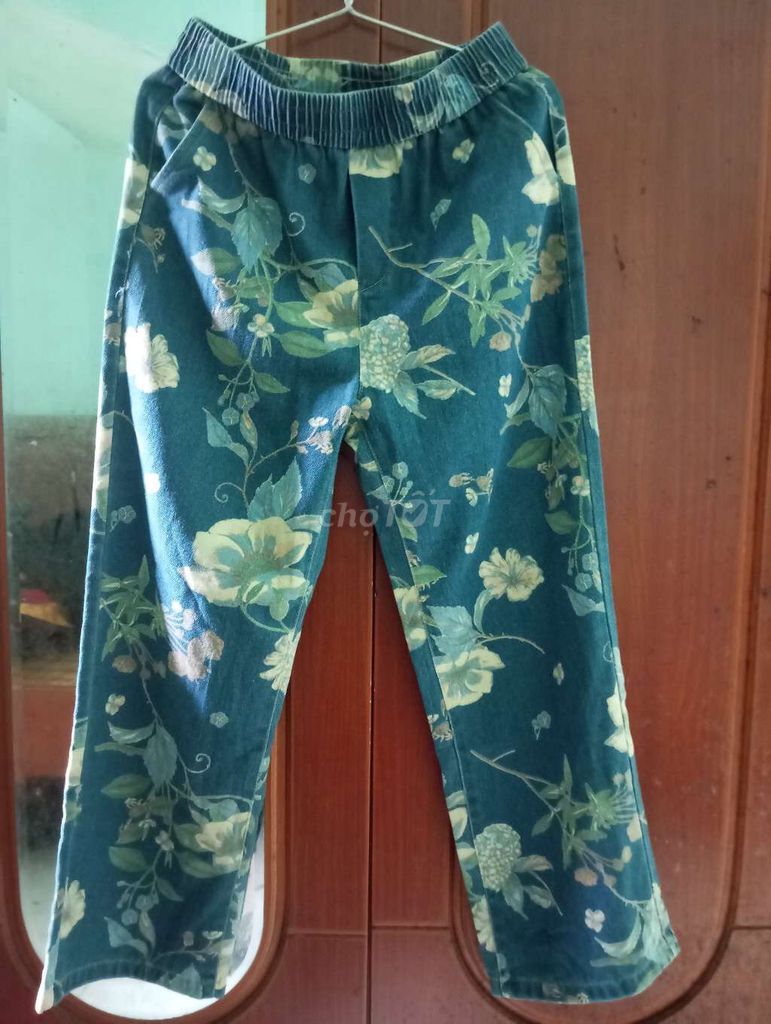 Bán cái quần bò zin xịn,cạp vừa mọi sai người. Mua bán Quần áo tại Quận Hải An Hải Phòng được đăng bởi hai phong hình 1