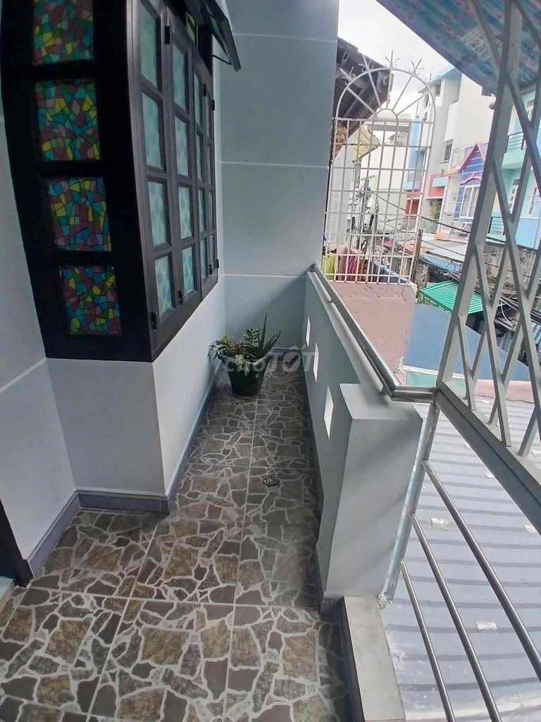 Nhà đẹp Tân Phú - Ô tô ngủ trong nhà - Ngay Chợ Tân Hương
