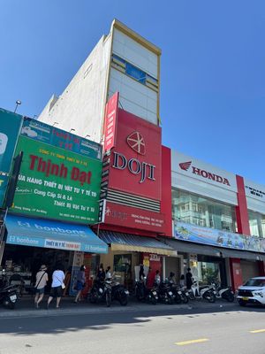 Аренда · 11 комн. · 175 м² · Quận Hải Châu, ул. Đường Hùng Vương