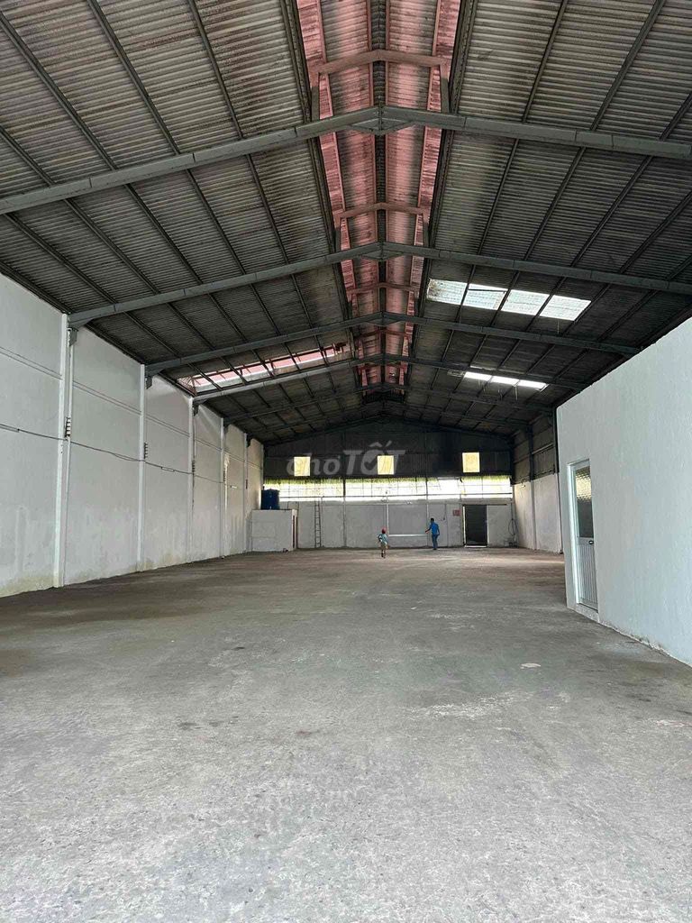 Cho Thuê Kho Xưởng 430m2 - 35tr Đường Kinh Dương Vương