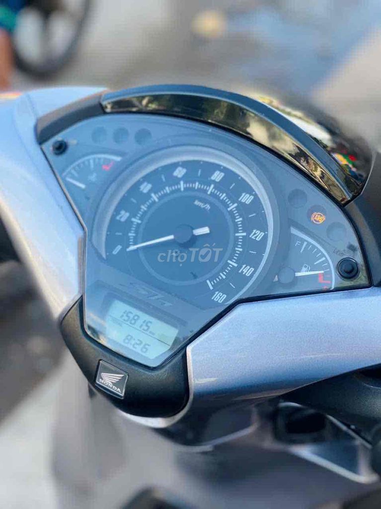 Honda SH150i ABS 2019 Bạc 15000 km. Mua bán Xe máy tại Quận Ninh Kiều Cần Thơ được đăng bởi CHXM Tân Liên Hưng 2 hình 4