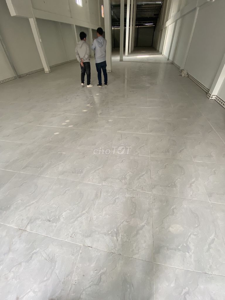 Gần 400 m2! Nhà cấp 4 ngay vòng xoay Lê Đại Hành-Âu Cơ. 9m x 40m