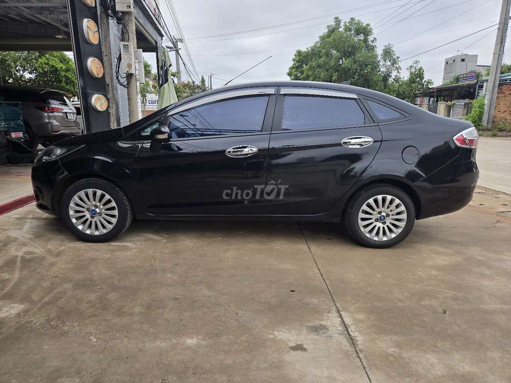 Ford Fiesta 2011 1.5 AT Sedan - 100000 km. Mua bán Ô tô tại Huyện Ea Súp Đắk Lắk được đăng bởi Quang thiện hình 2
