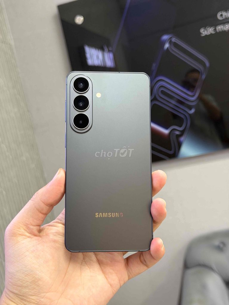 𝐒𝐚𝐦 𝐒𝐮𝐧𝐠 Galaxy 𝐒𝟐𝟔 𝐏𝐥𝐮𝐬 𝐁𝐥𝐚𝐜𝐤 𝐕𝐍/𝐀 BH 4/2027. Mua bán Điện thoại tại Quận Ninh Kiều Cần Thơ được đăng bởi Tuấn mobile Điện thoại cao cấp hình 1